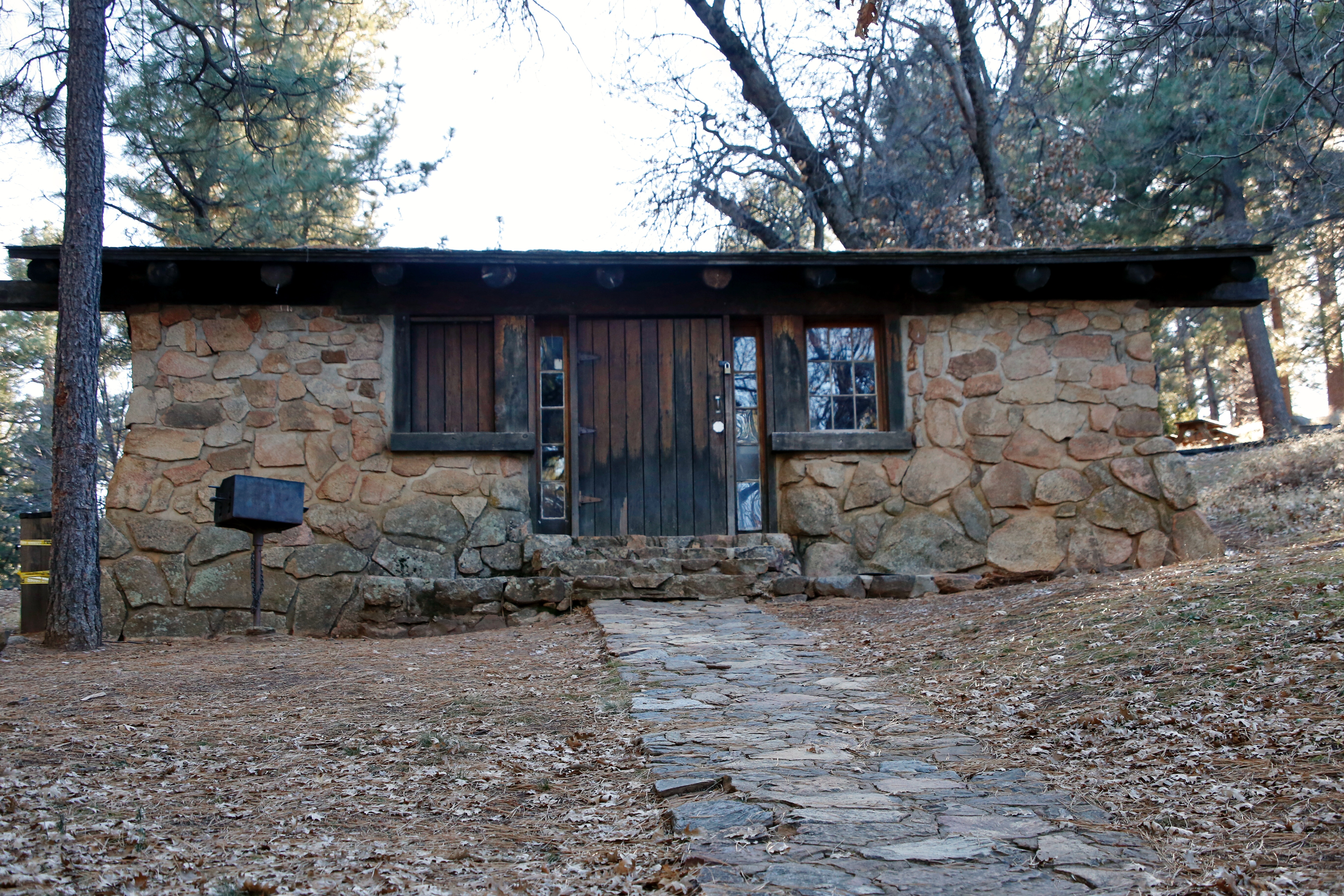 Photo: Nature Den Exterior 1